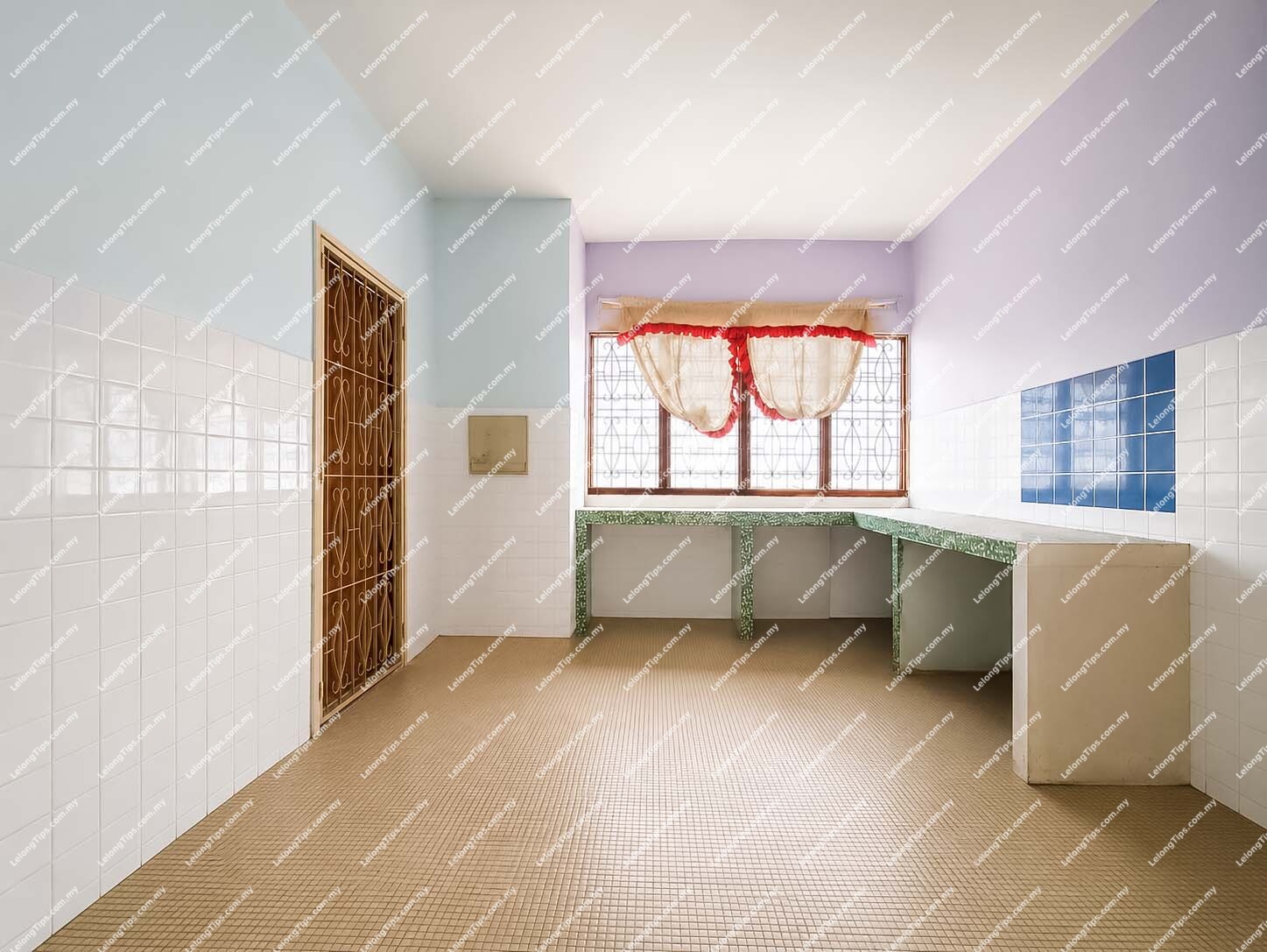 [Vacant unit; Suitable for homestay services] 2 Storey Terrace House [3 min to Berjaya Megamall Kuantan, 5 min to Kuantan Parade & Kuantan River Cruise] image 4