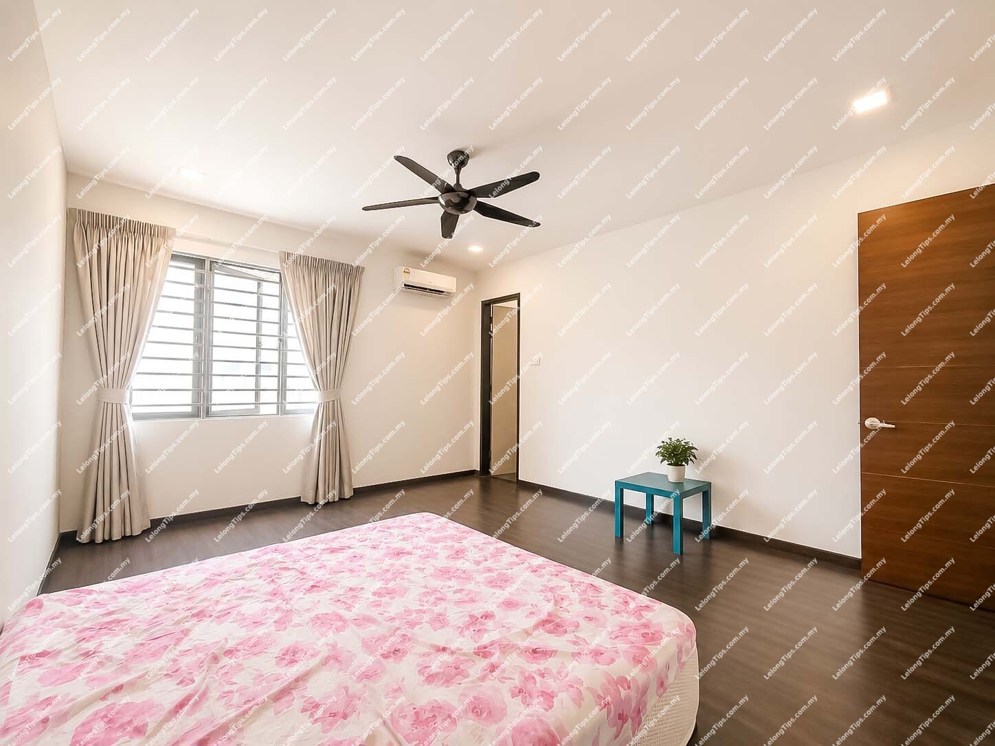 [Well-maintained extended and renovated unit] 3 Storey Semi Detached House [Short drive to Kajang town centre and Bandar Sungai Long] image 3