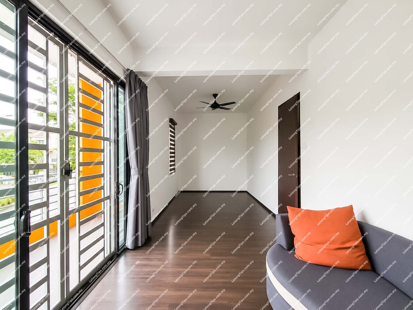 [Well-maintained extended and renovated unit] 3 Storey Semi Detached House [Short drive to Kajang town centre and Bandar Sungai Long] image 4