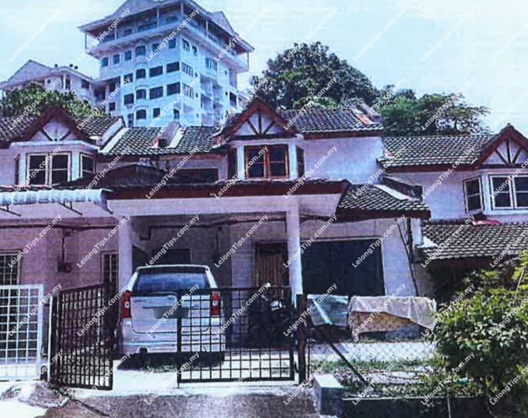 1.5 Storey Terrace House