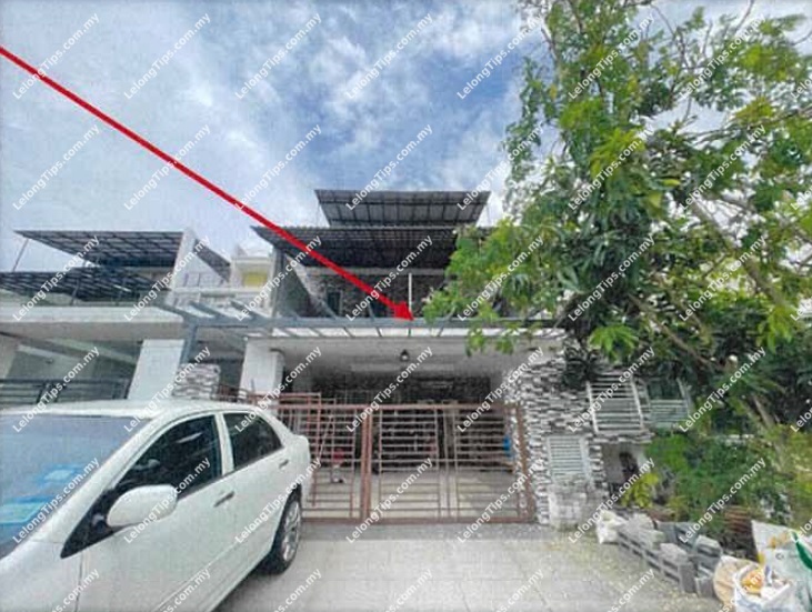 3 Storey Terrace House