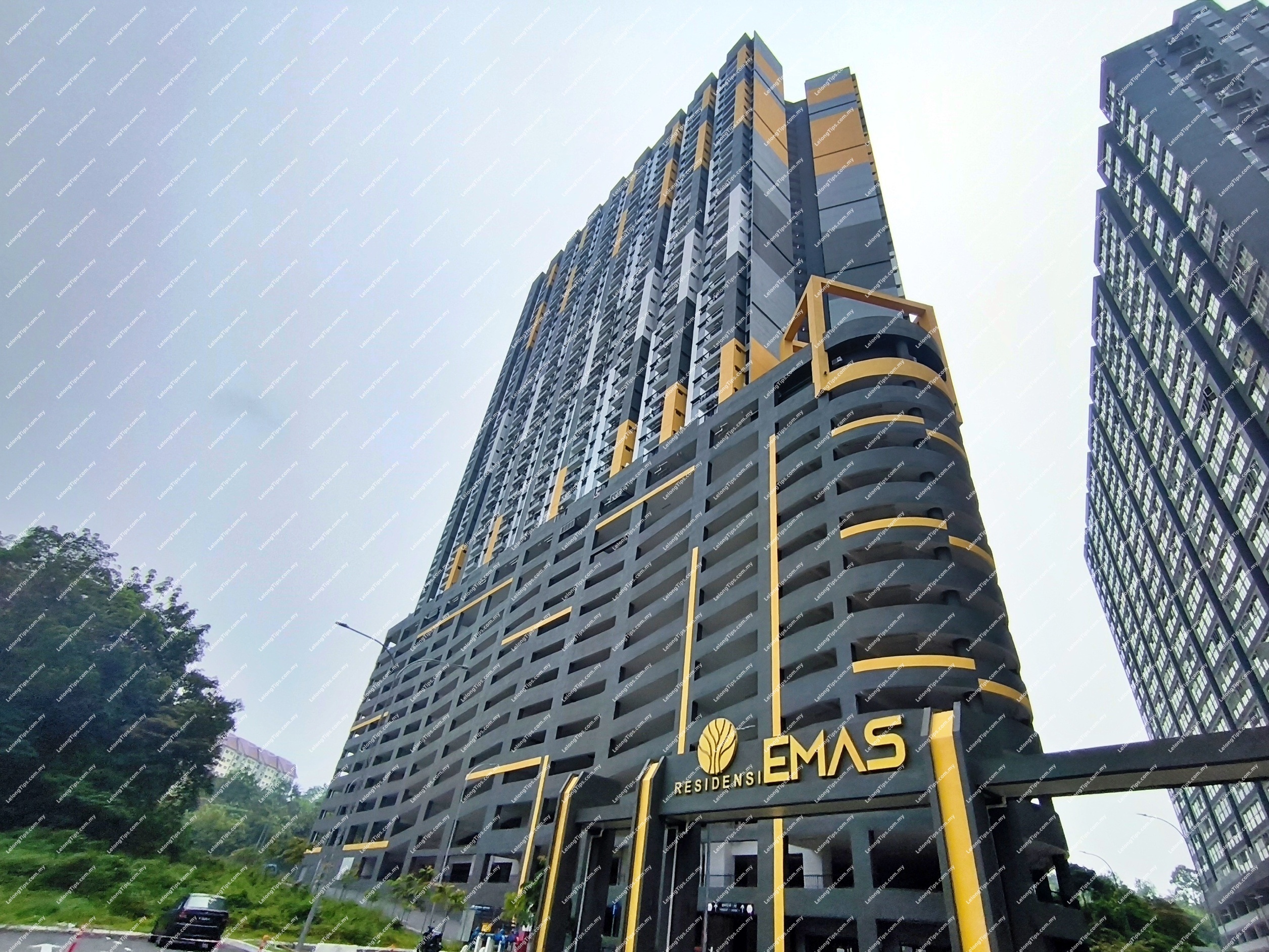 Service Apartment