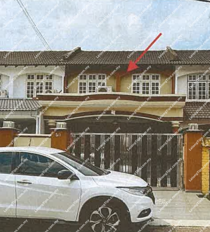1.5 Storey Terrace House 