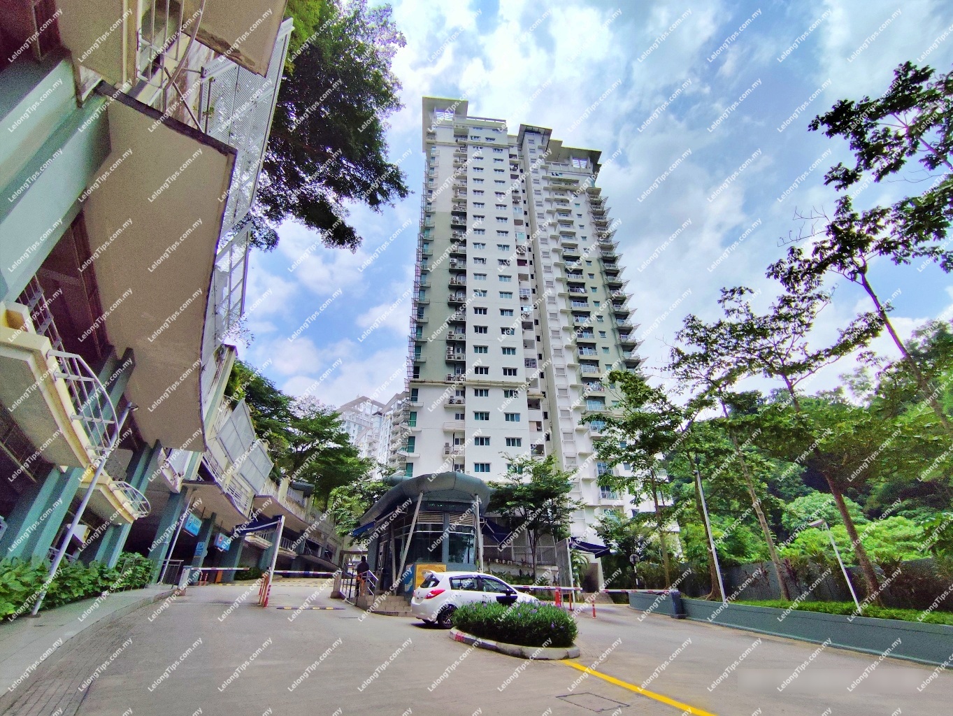 [Prime location facing the main road - DASH Highway] Condominium [5 min to Mutiara Damansara MRT Station]