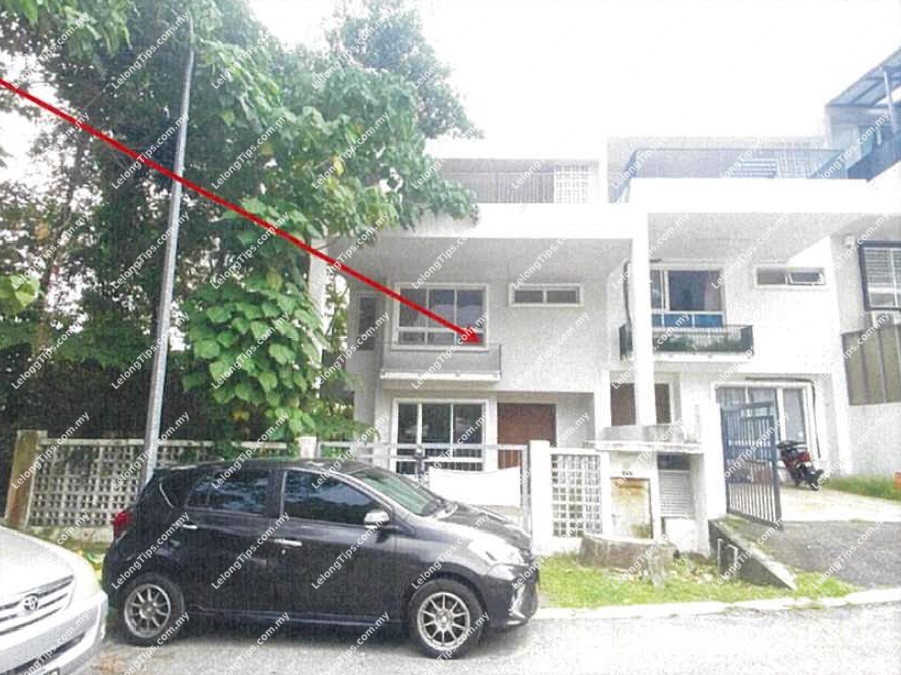 3 Storey Terrace House