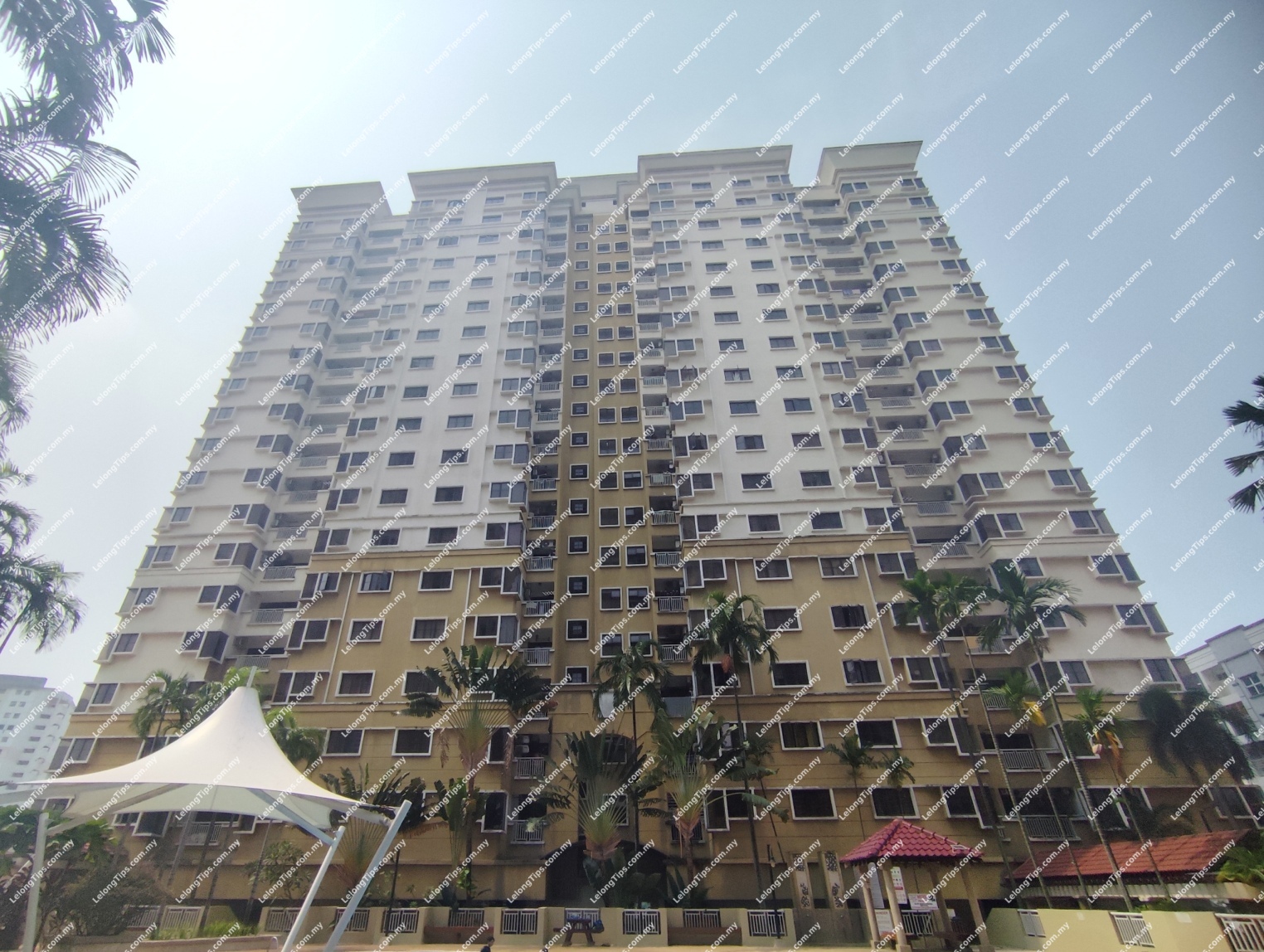 Apartment [4 min to Bandar Utama MRT Station; 5 min to 1 Utama Shopping Centre; 7 min to The Curve]