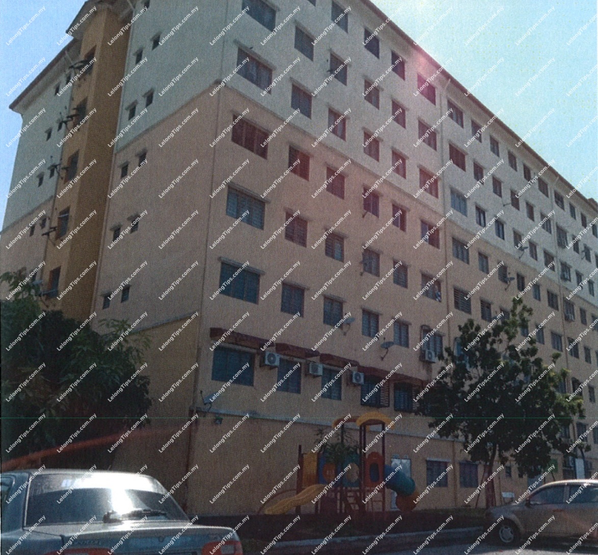 Apartment [6 min to Lotus's Extra Bukit Puchong (Tesco) & AEON BiG Puchong Utama]