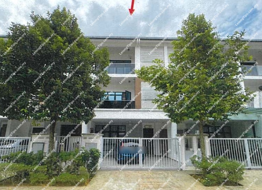 2.5 Storey Terrace House