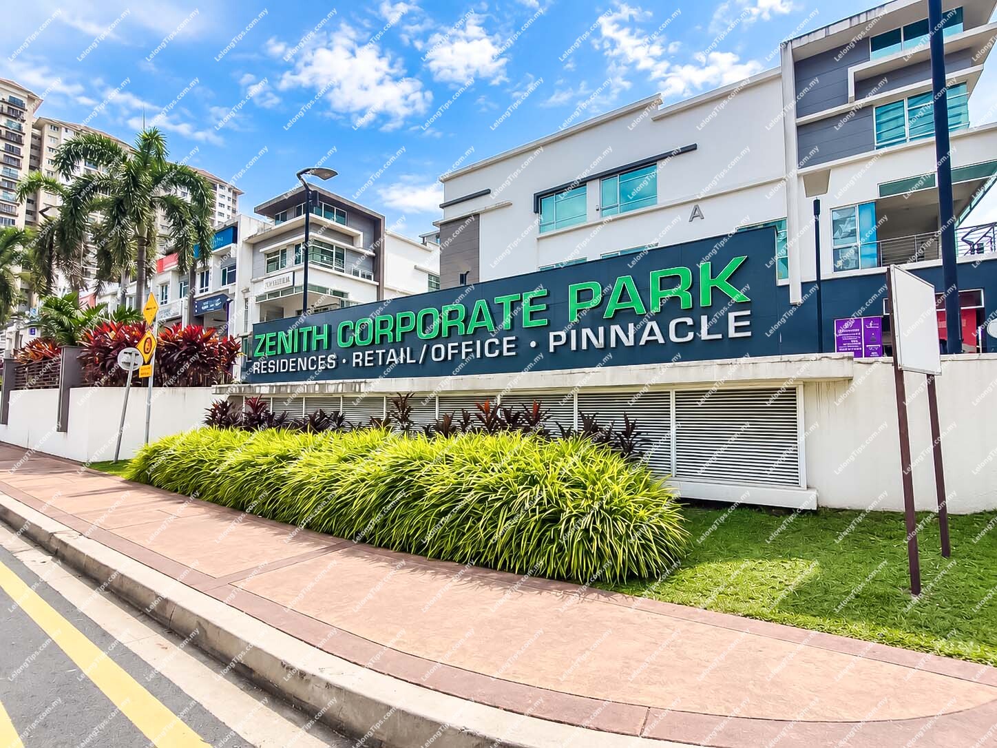 [Walk to LRT3 Subang] Loft Office Unit [Renovated] [Fully Furnished]