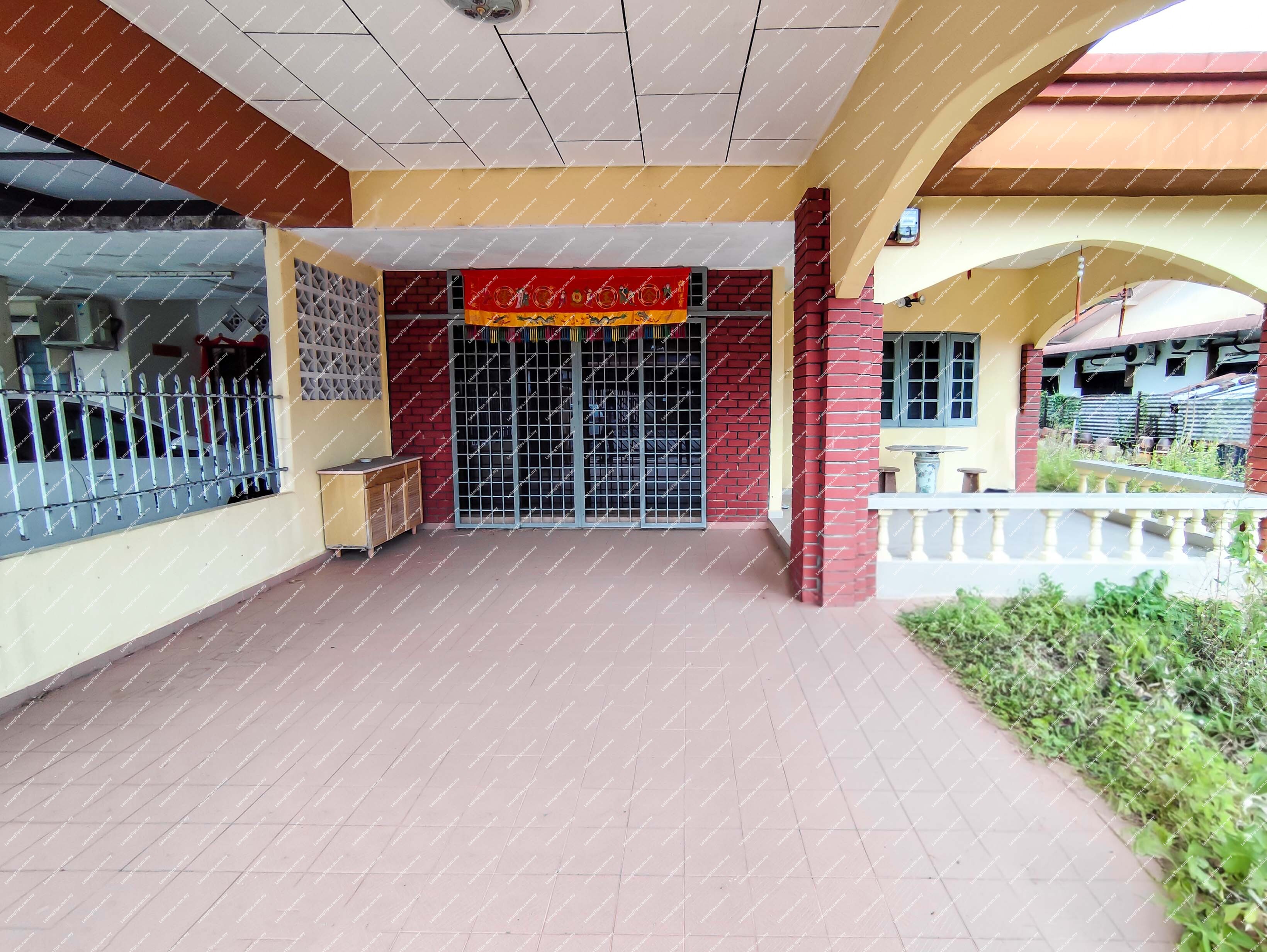 [Vacant Unit] 1 Storey Semi Detached House [Easy access to the North–South Expressway]