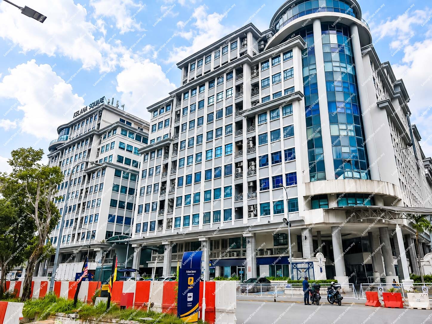 [Ground Floor Office Unit Kelana Square] Shop Office [5 Minutes Walk To Paradigm Mall | Near Kelana Jaya LRT | Minutes to KMI Kelana Jaya Medical Centre]