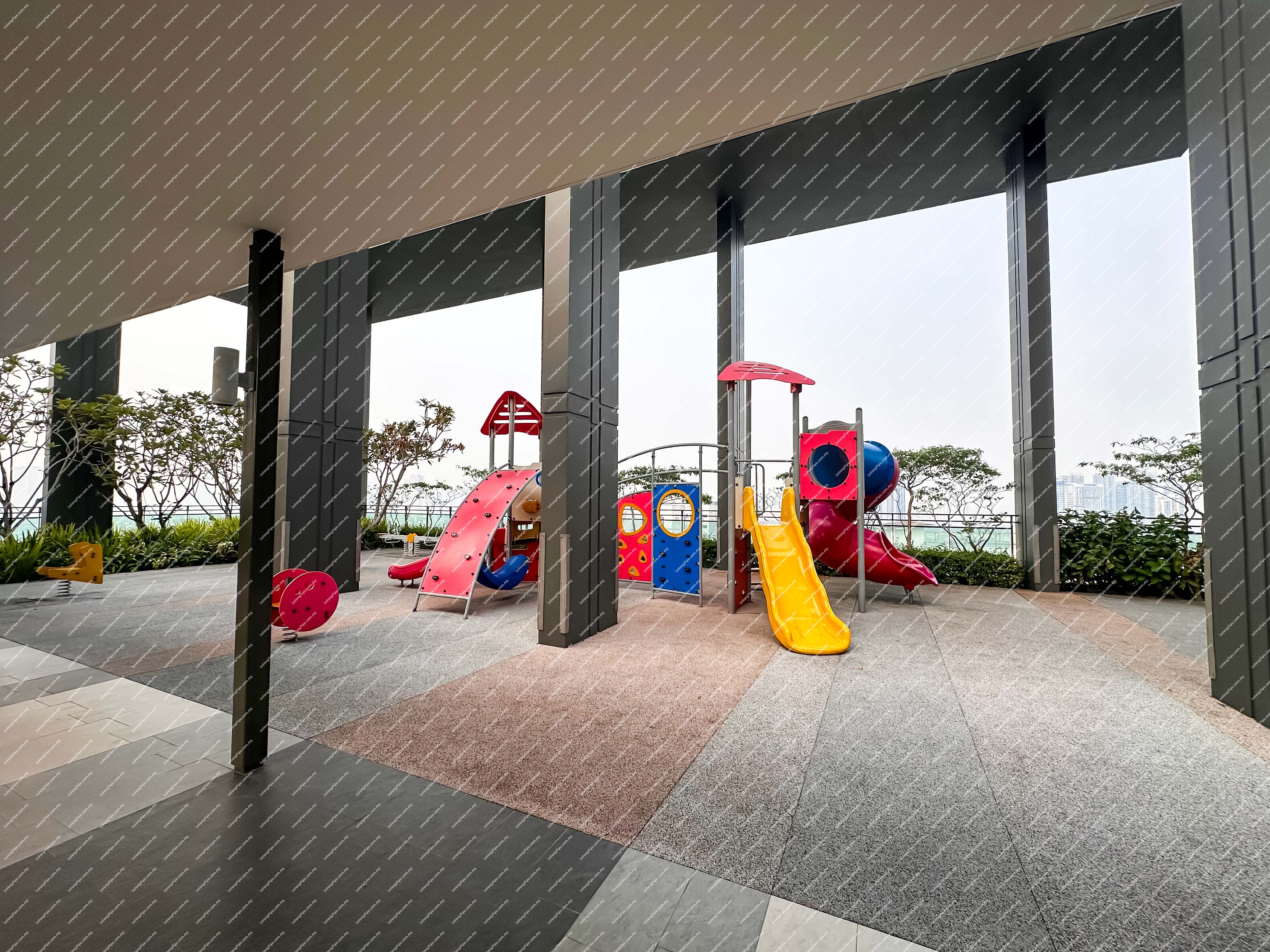 [Vacant Unit; Ideal for Own Stay or Investment] Service Residence [10 min to MRT Kuchai Lama, 13 min to Mid Valley Shopping Mall]
