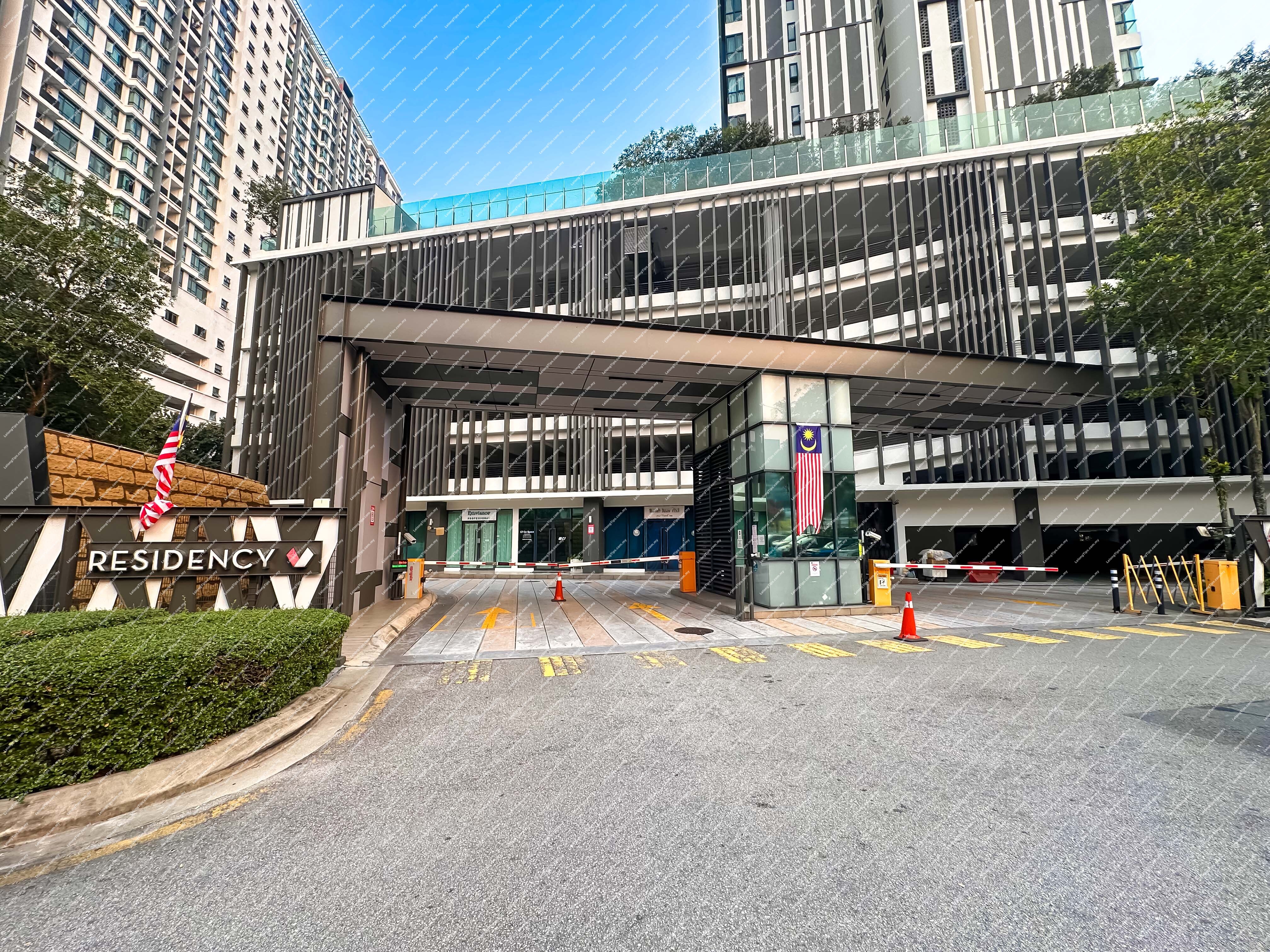 [Vacant Unit; Ideal for Own Stay or Investment] Service Residence [10 min to MRT Kuchai Lama, 13 min to Mid Valley Shopping Mall]