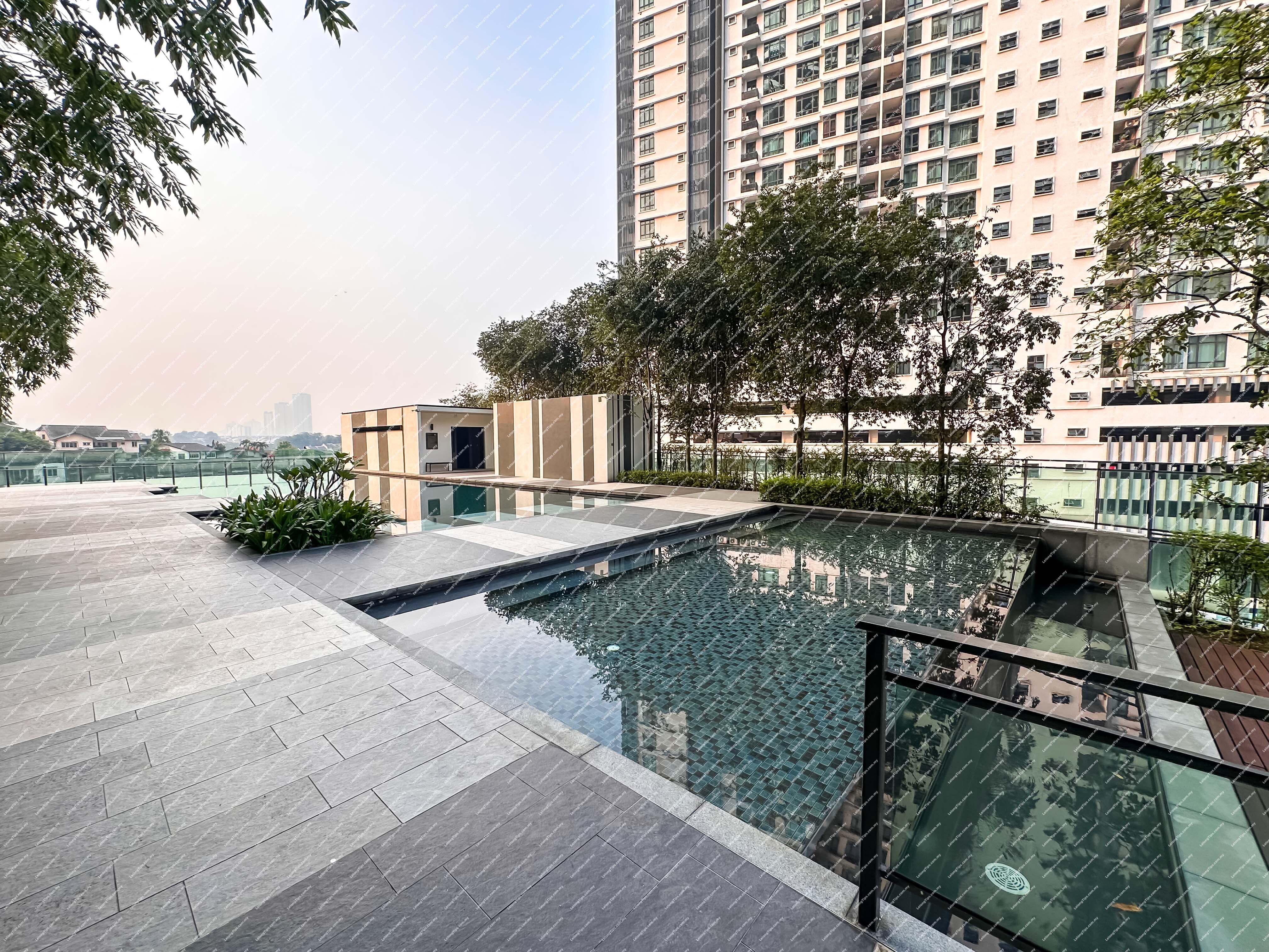 [Vacant Unit; Ideal for Own Stay or Investment] Service Residence [10 min to MRT Kuchai Lama, 13 min to Mid Valley Shopping Mall]