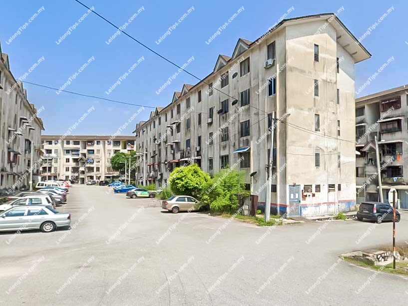 [Ground Floor and End Lot Unit; Bukit Rawang Jaya] Flat [6 min to KPJ Rawang; 8 min to KTMB Rawang]