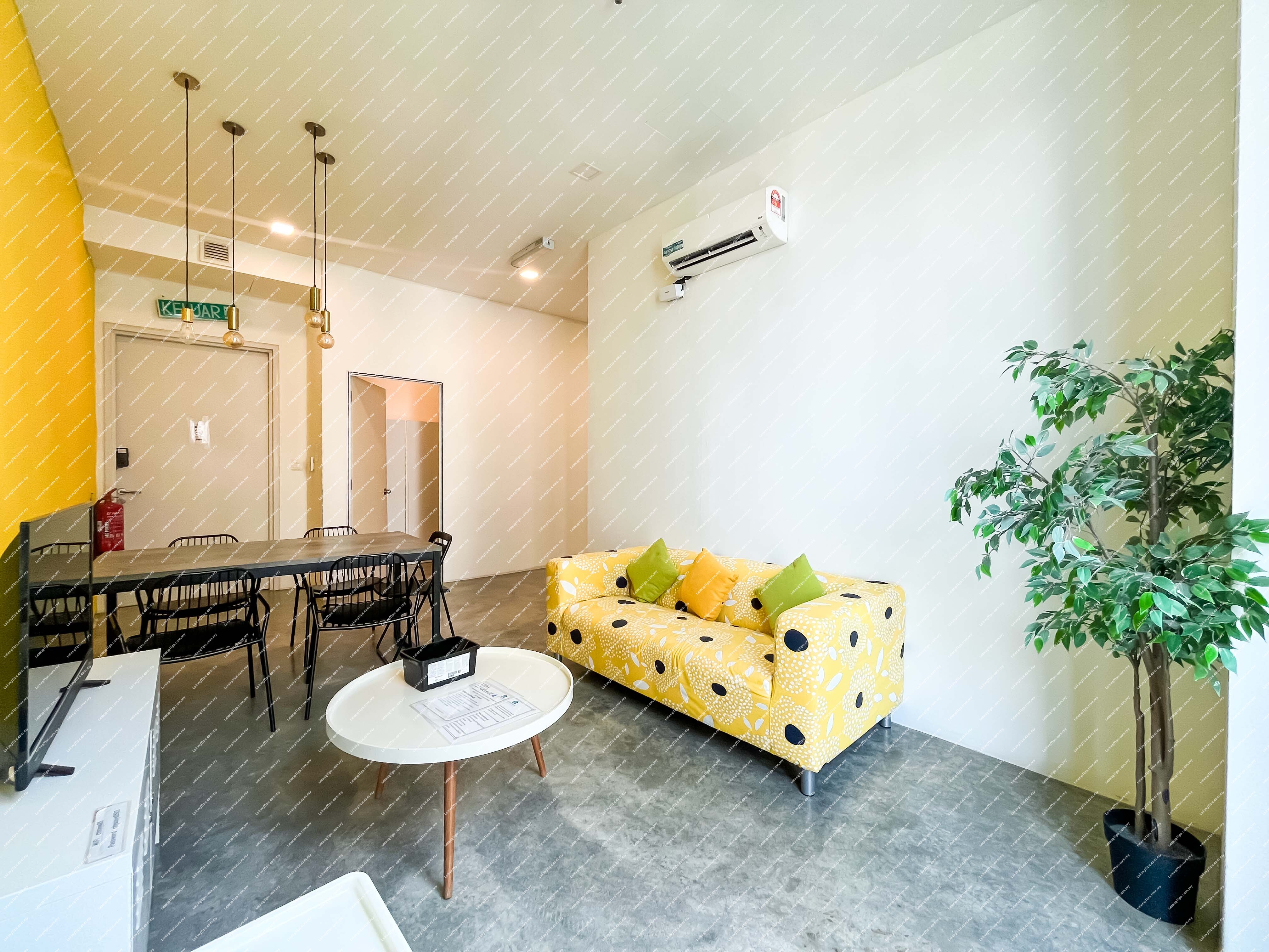 [Up to RM 8,000/Month Rental Yield; Tourists Hot Spot in Bukit Ceylon] Serviced Suite [Low Density High Security | Just 3 mins walk to Changkat]