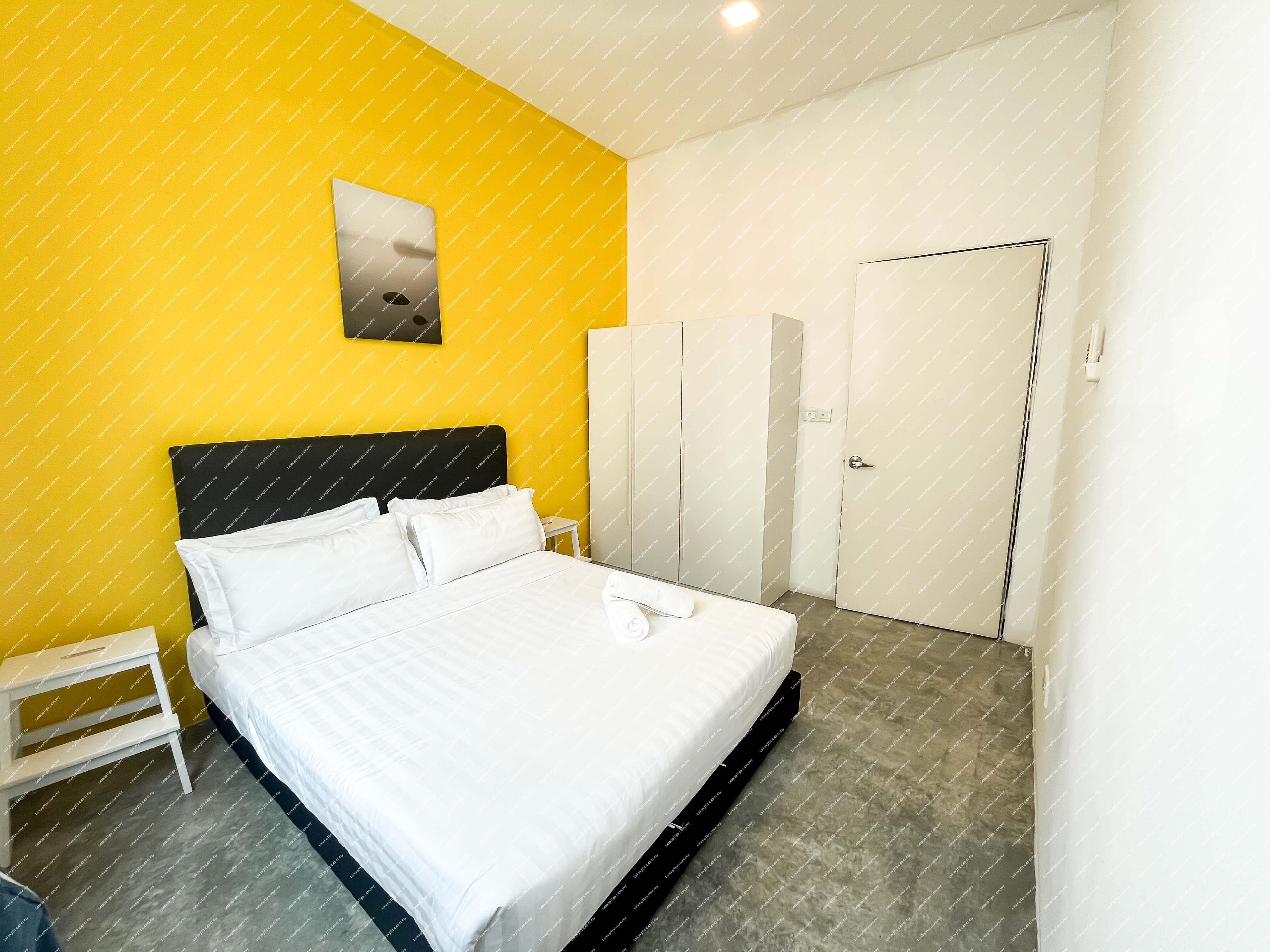 [Up to RM 8,000/Month Rental Yield; Tourists Hot Spot in Bukit Ceylon] Serviced Suite [Low Density High Security | Just 3 mins walk to Changkat]