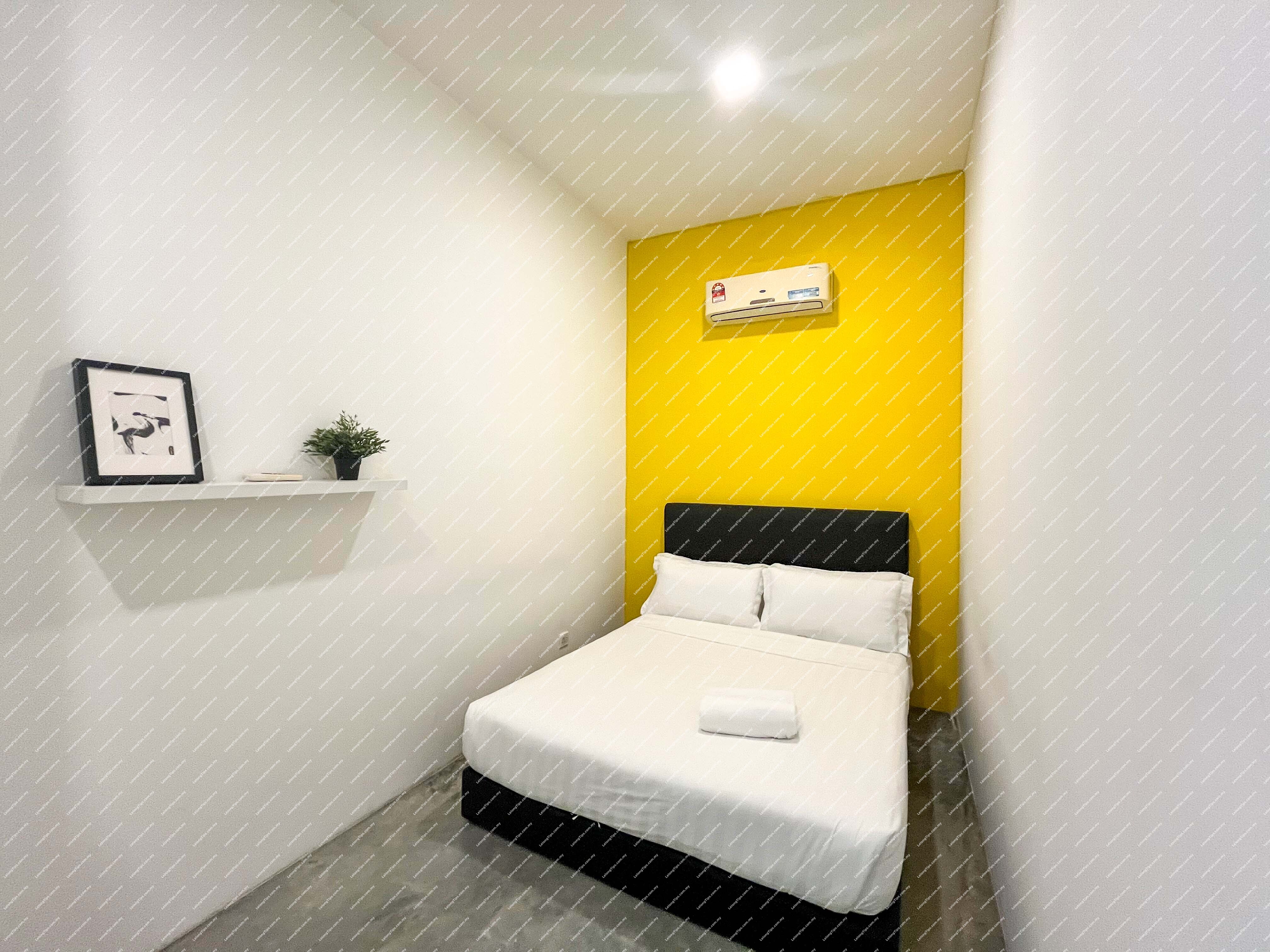 [Up to RM 8,000/Month Rental Yield; Tourists Hot Spot in Bukit Ceylon] Serviced Suite [Low Density High Security | Just 3 mins walk to Changkat]